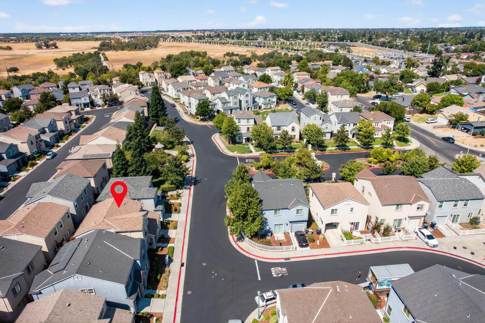 Detail Gallery Image 43 of 43 For 310 Bathbridge Ln, Sacramento,  CA 95823 - 3 Beds | 2/1 Baths