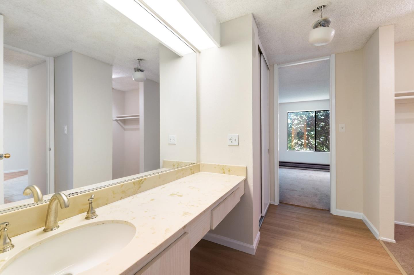 Detail Gallery Image 14 of 27 For 7142 Shelter Creek Ln, San Bruno,  CA 94066 - 2 Beds | 2 Baths