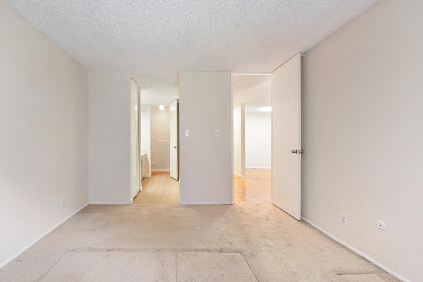 Detail Gallery Image 20 of 27 For 7142 Shelter Creek Ln, San Bruno,  CA 94066 - 2 Beds | 2 Baths