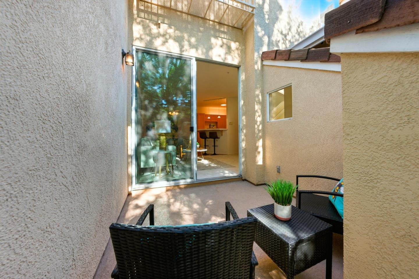 Detail Gallery Image 11 of 53 For 561 Manhattan Pl, San Jose,  CA 95136 - 1 Beds | 1/1 Baths