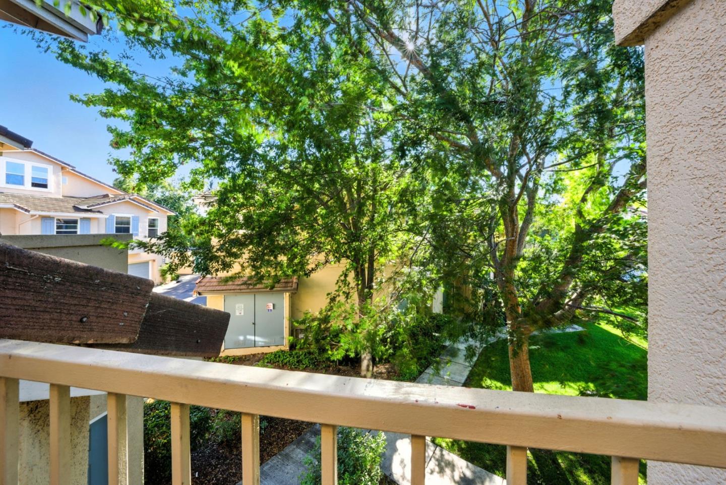 Detail Gallery Image 12 of 53 For 561 Manhattan Pl, San Jose,  CA 95136 - 1 Beds | 1/1 Baths