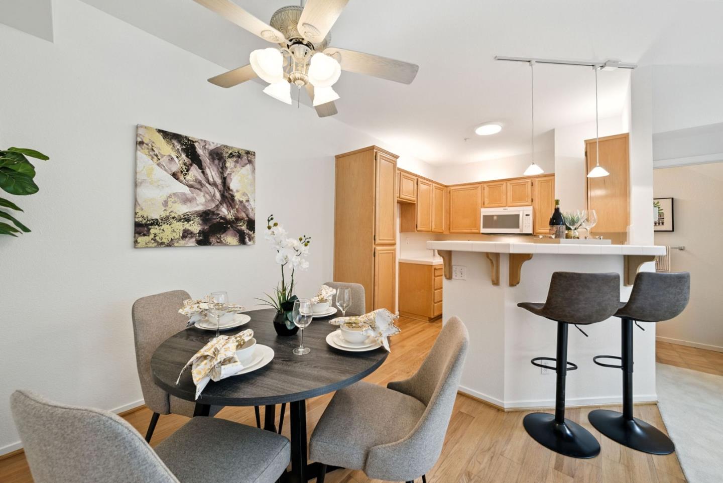 Detail Gallery Image 14 of 53 For 561 Manhattan Pl, San Jose,  CA 95136 - 1 Beds | 1/1 Baths
