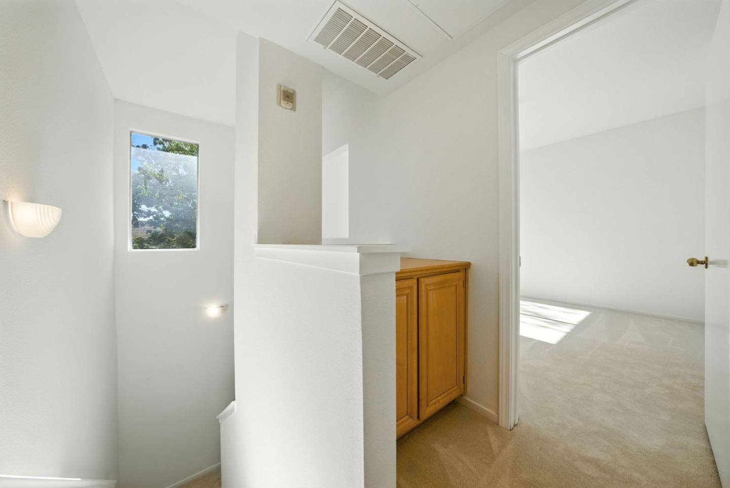 Detail Gallery Image 22 of 53 For 561 Manhattan Pl, San Jose,  CA 95136 - 1 Beds | 1/1 Baths
