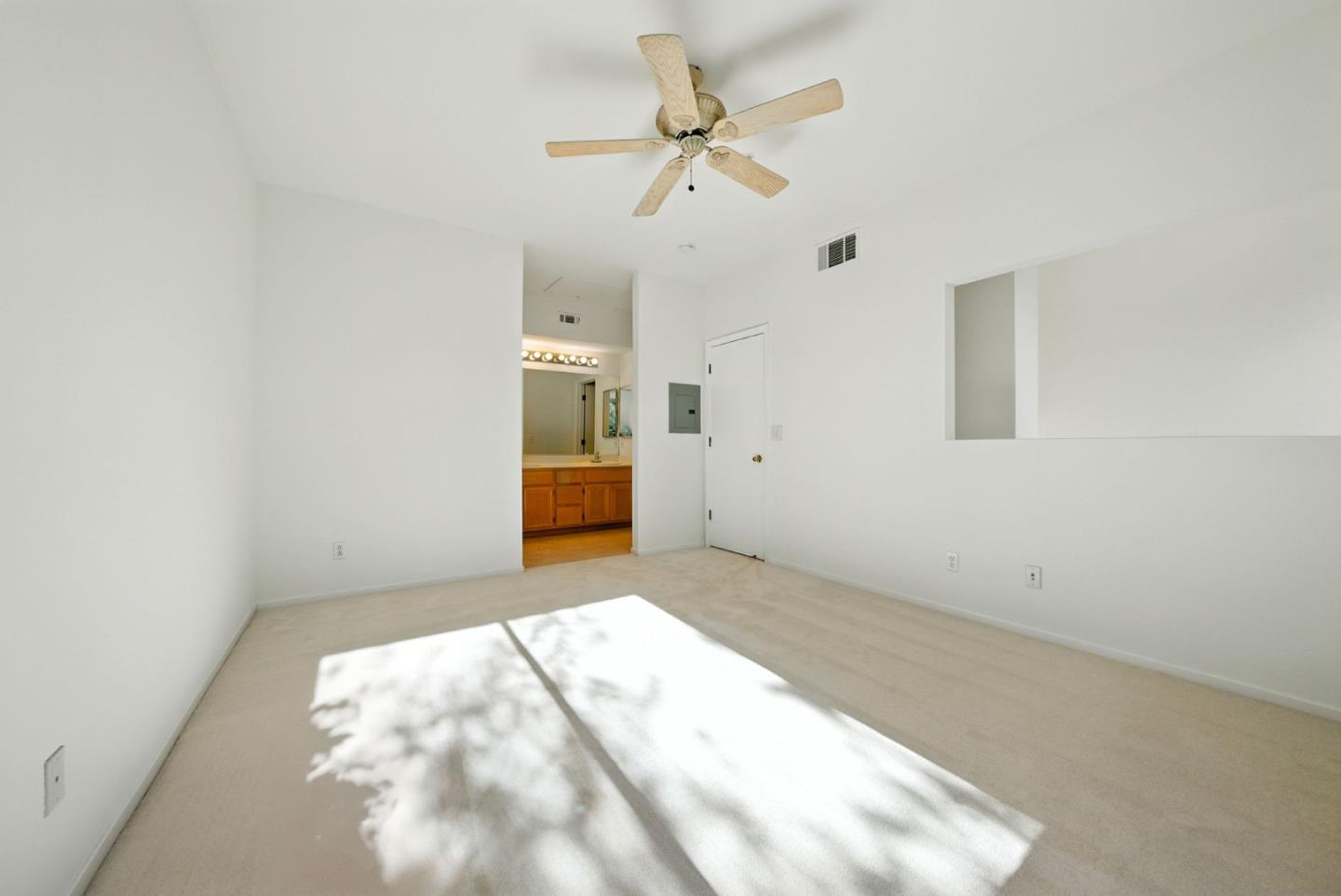 Detail Gallery Image 24 of 53 For 561 Manhattan Pl, San Jose,  CA 95136 - 1 Beds | 1/1 Baths