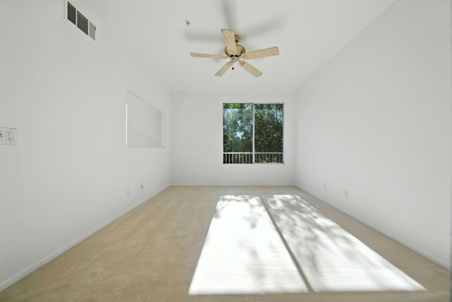 Detail Gallery Image 30 of 53 For 561 Manhattan Pl, San Jose,  CA 95136 - 1 Beds | 1/1 Baths