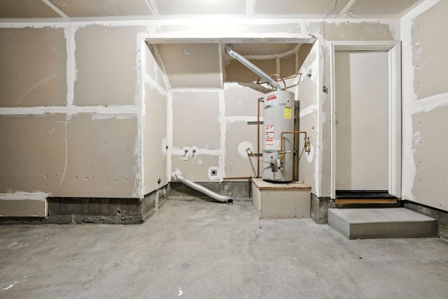 Detail Gallery Image 33 of 53 For 561 Manhattan Pl, San Jose,  CA 95136 - 1 Beds | 1/1 Baths