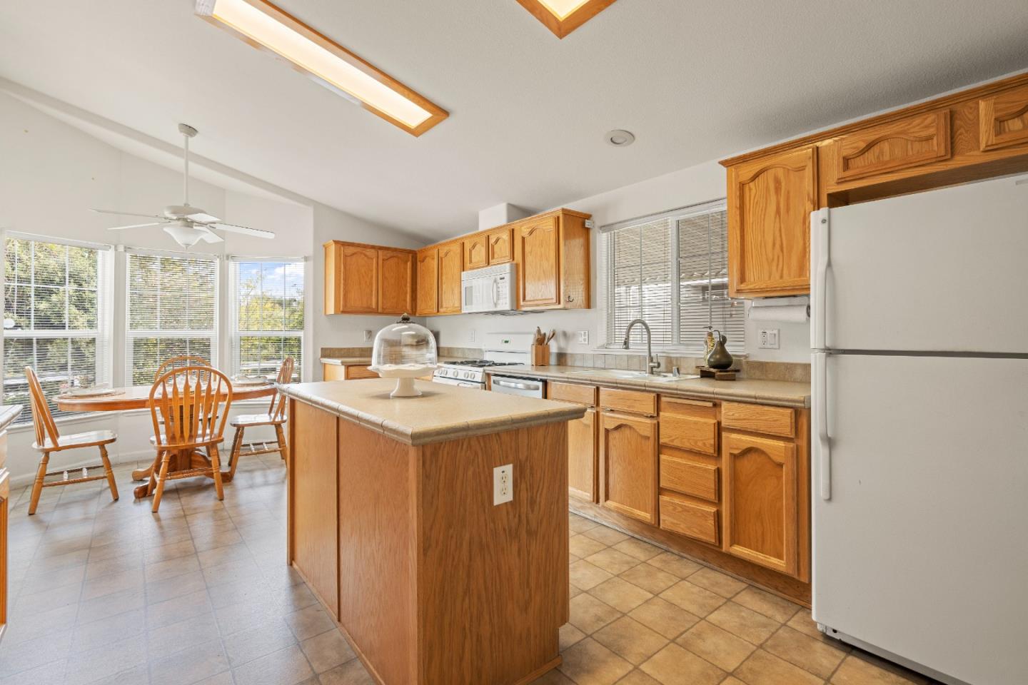 Detail Gallery Image 11 of 32 For 2900 Fairview Rd #1,  Hollister,  CA 95023 - 3 Beds | 2 Baths