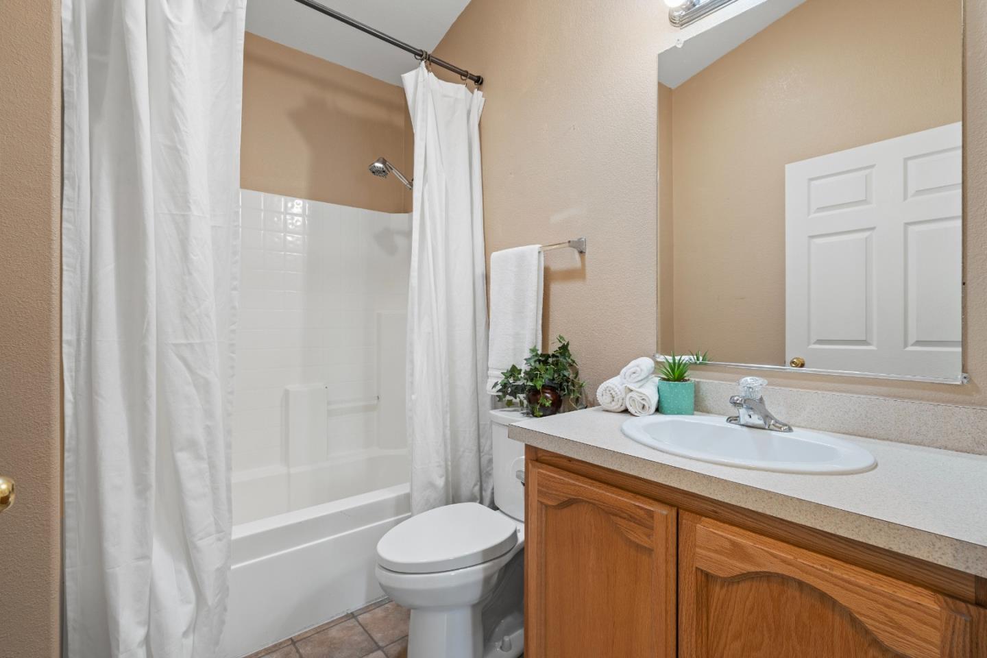 Detail Gallery Image 19 of 32 For 2900 Fairview Rd #1,  Hollister,  CA 95023 - 3 Beds | 2 Baths