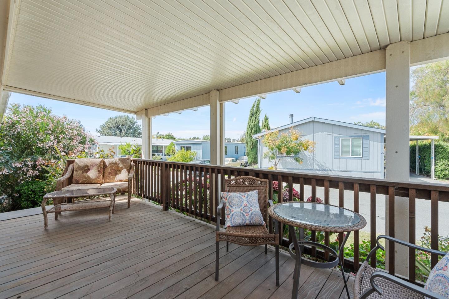 Detail Gallery Image 5 of 32 For 2900 Fairview Rd #1,  Hollister,  CA 95023 - 3 Beds | 2 Baths