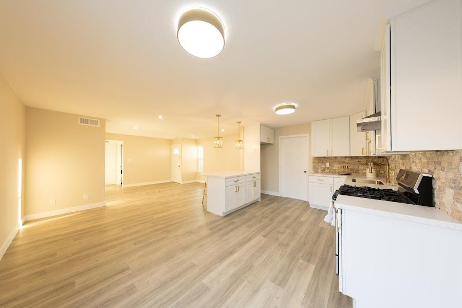 Detail Gallery Image 7 of 14 For 1634 Cuevas Cir, Salinas,  CA 93906 - 3 Beds | 2 Baths
