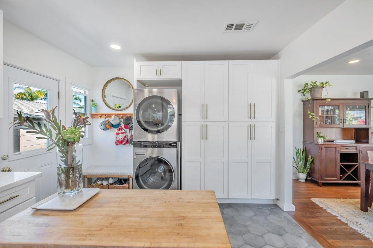 Detail Gallery Image 12 of 34 For 248 Goss Ave, Santa Cruz,  CA 95065 - 3 Beds | 1 Baths