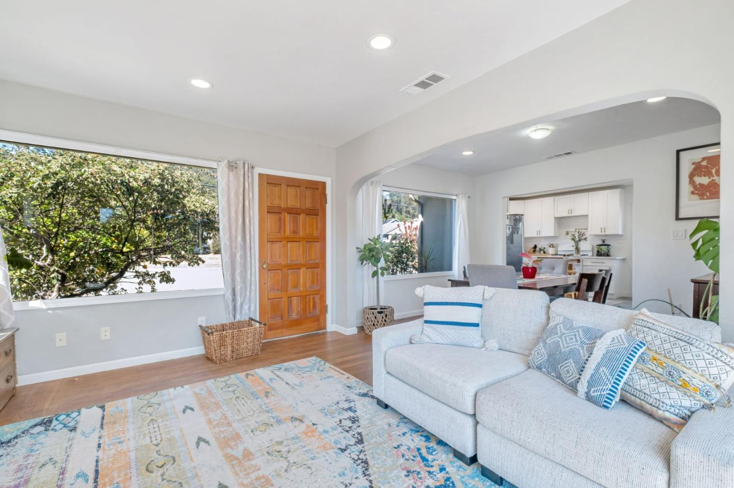 Detail Gallery Image 7 of 34 For 248 Goss Ave, Santa Cruz,  CA 95065 - 3 Beds | 1 Baths