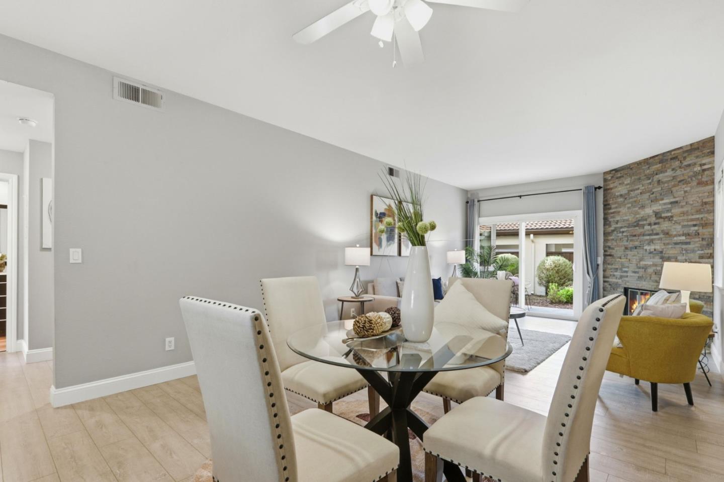 Detail Gallery Image 9 of 38 For 1400 Bowe Ave #305,  Santa Clara,  CA 95051 - 2 Beds | 2 Baths