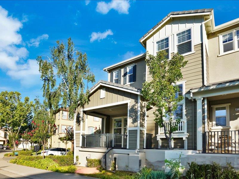Detail Gallery Image 3 of 46 For 6130 Yardley Ln, San Ramon,  CA 94582 - 5 Beds | 3 Baths