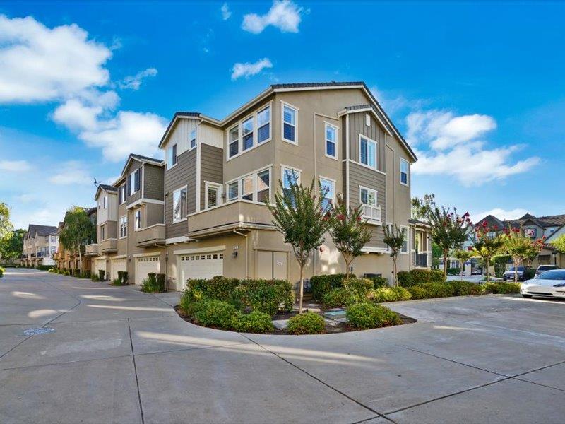 Detail Gallery Image 4 of 46 For 6130 Yardley Ln, San Ramon,  CA 94582 - 5 Beds | 3 Baths