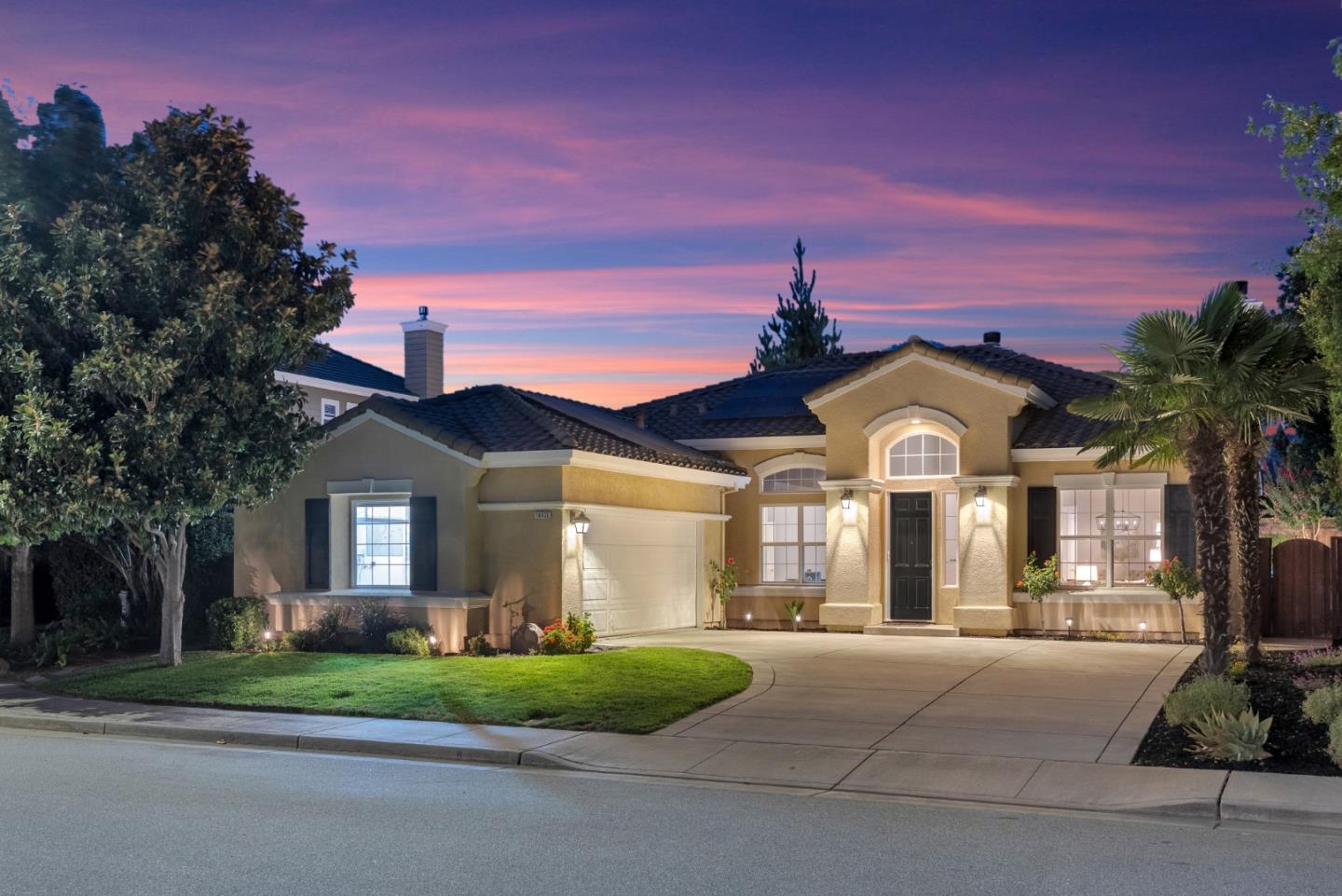Detail Gallery Image 2 of 40 For 18430 Carmelo Ct, Morgan Hill,  CA 95037 - 4 Beds | 2/1 Baths