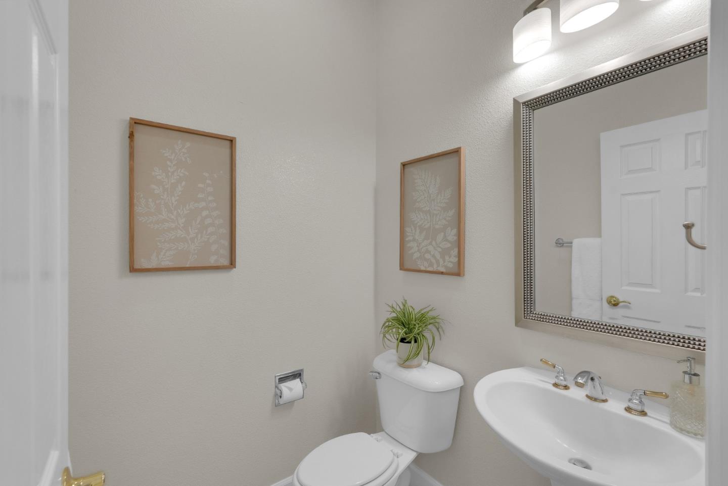Detail Gallery Image 30 of 40 For 18430 Carmelo Ct, Morgan Hill,  CA 95037 - 4 Beds | 2/1 Baths