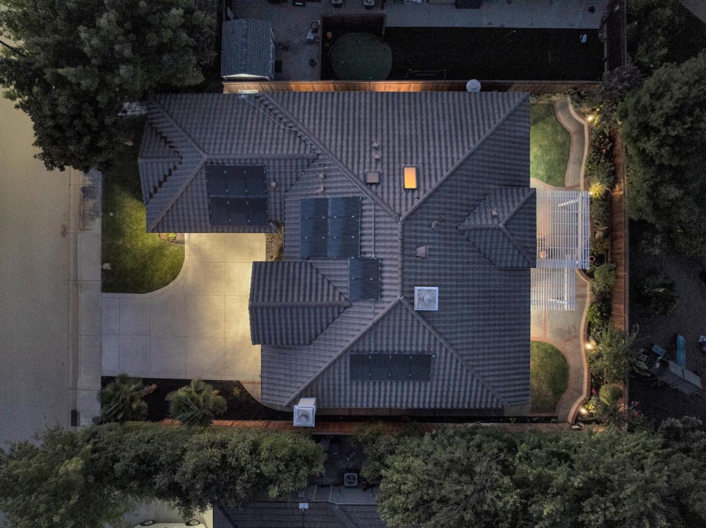 Detail Gallery Image 35 of 40 For 18430 Carmelo Ct, Morgan Hill,  CA 95037 - 4 Beds | 2/1 Baths