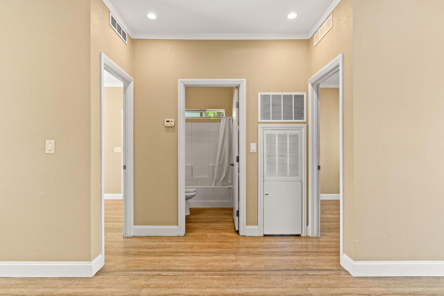 Detail Gallery Image 10 of 27 For 230-250 Smalley Ave, Hayward,  CA 94541 - – Beds | – Baths