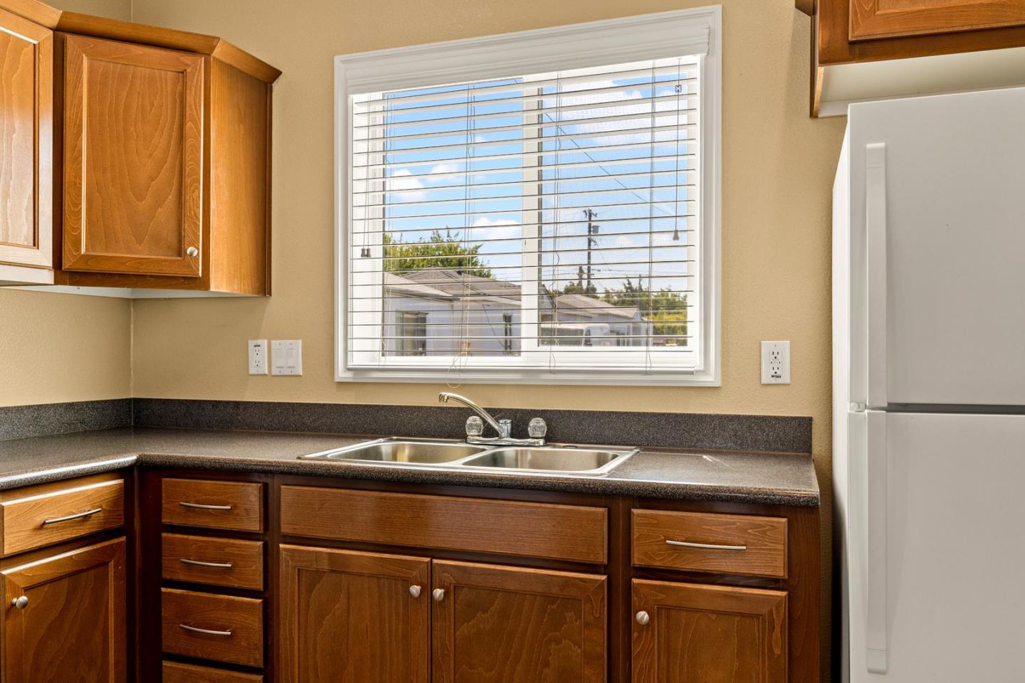 Detail Gallery Image 4 of 27 For 230-250 Smalley Ave, Hayward,  CA 94541 - – Beds | – Baths
