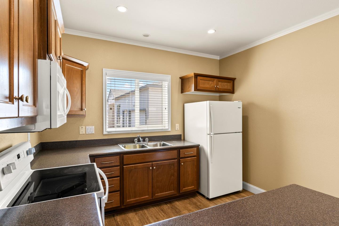 Detail Gallery Image 5 of 27 For 230-250 Smalley Ave, Hayward,  CA 94541 - – Beds | – Baths