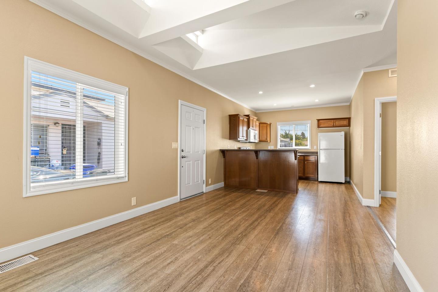 Detail Gallery Image 9 of 27 For 230-250 Smalley Ave, Hayward,  CA 94541 - – Beds | – Baths