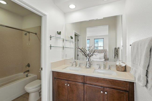 Detail Gallery Image 22 of 36 For 1012 Foxglove Pl, San Jose,  CA 95131 - 2 Beds | 2/2 Baths
