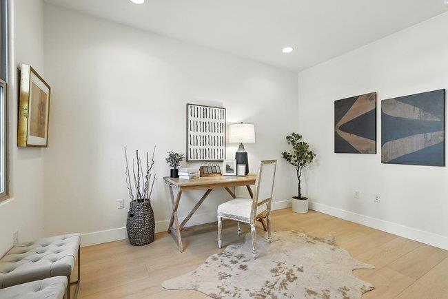 Detail Gallery Image 4 of 36 For 1012 Foxglove Pl, San Jose,  CA 95131 - 2 Beds | 2/2 Baths