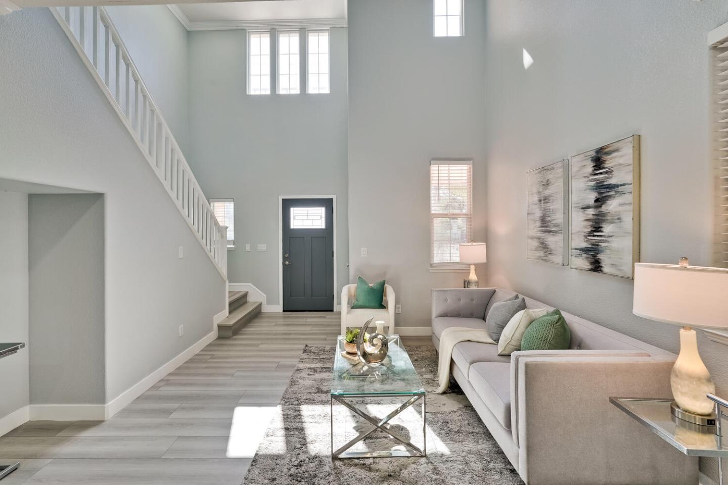 Detail Gallery Image 11 of 73 For 433 Umbarger Rd, San Jose,  CA 95111 - 4 Beds | 2/1 Baths