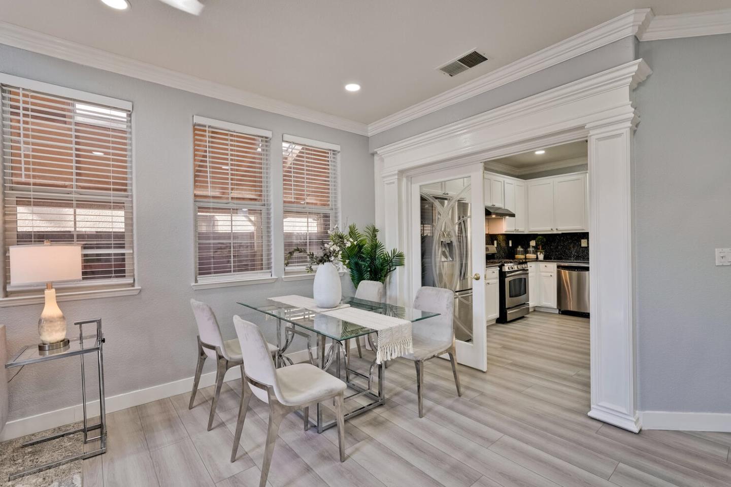 Detail Gallery Image 16 of 73 For 433 Umbarger Rd, San Jose,  CA 95111 - 4 Beds | 2/1 Baths