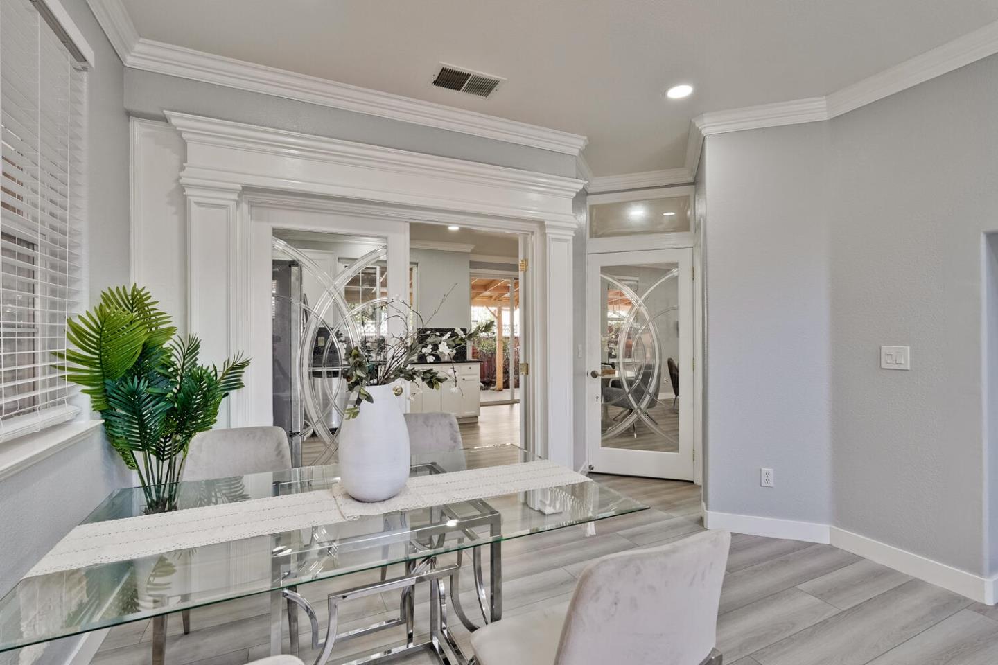 Detail Gallery Image 18 of 73 For 433 Umbarger Rd, San Jose,  CA 95111 - 4 Beds | 2/1 Baths