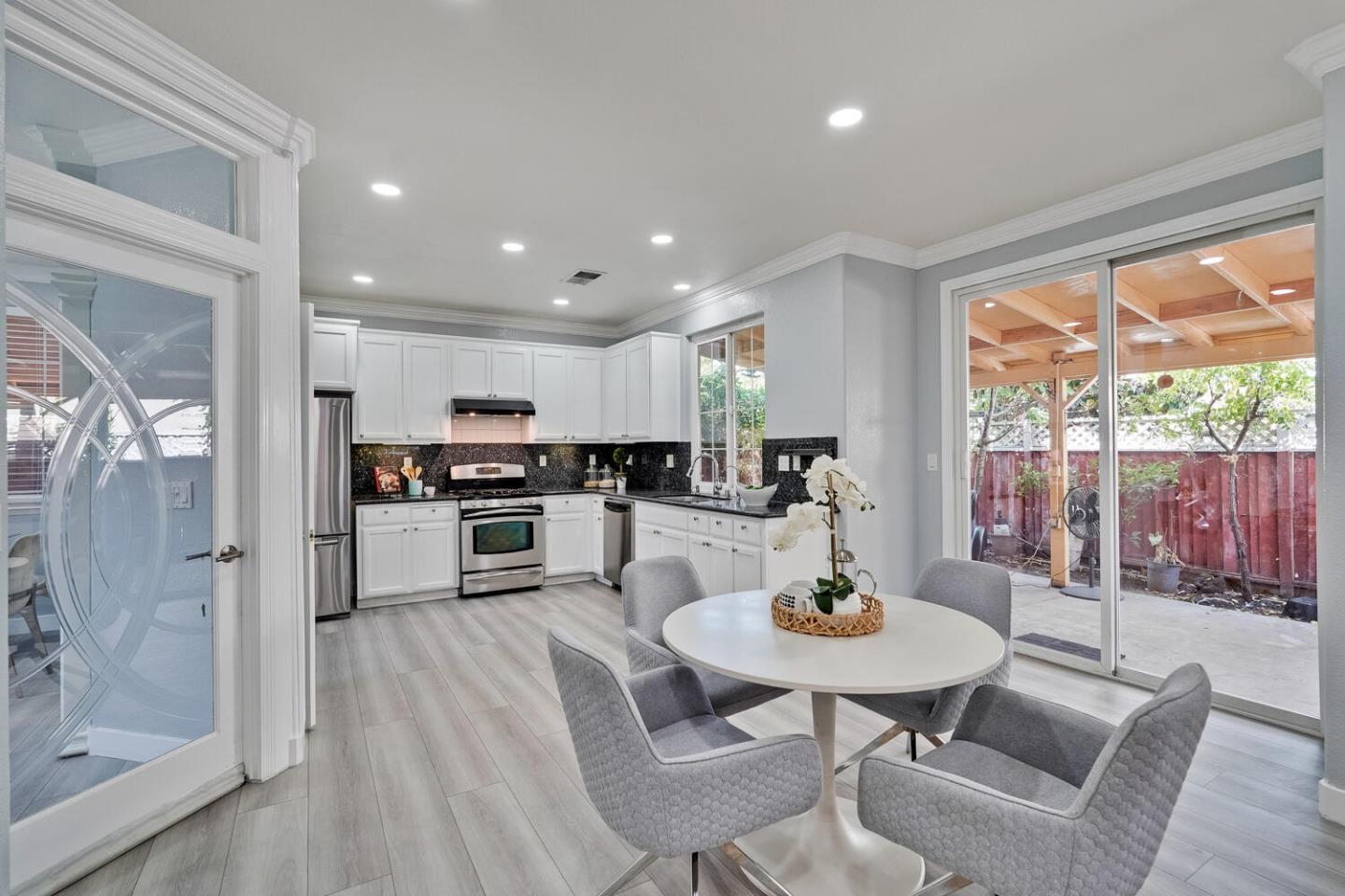 Detail Gallery Image 30 of 73 For 433 Umbarger Rd, San Jose,  CA 95111 - 4 Beds | 2/1 Baths