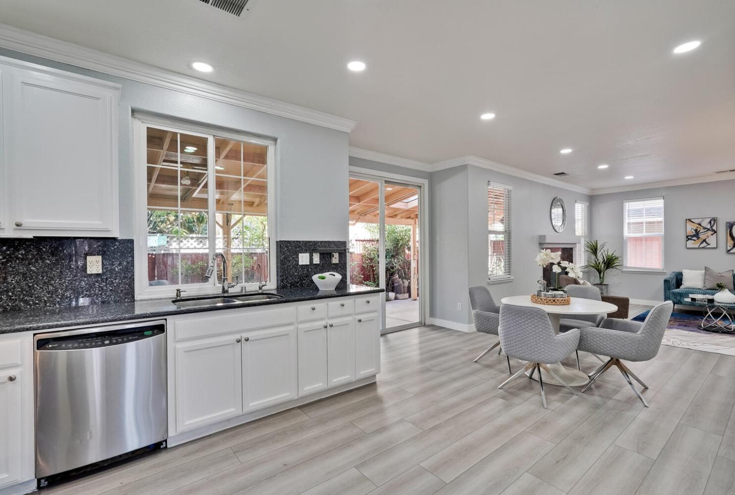 Detail Gallery Image 38 of 73 For 433 Umbarger Rd, San Jose,  CA 95111 - 4 Beds | 2/1 Baths