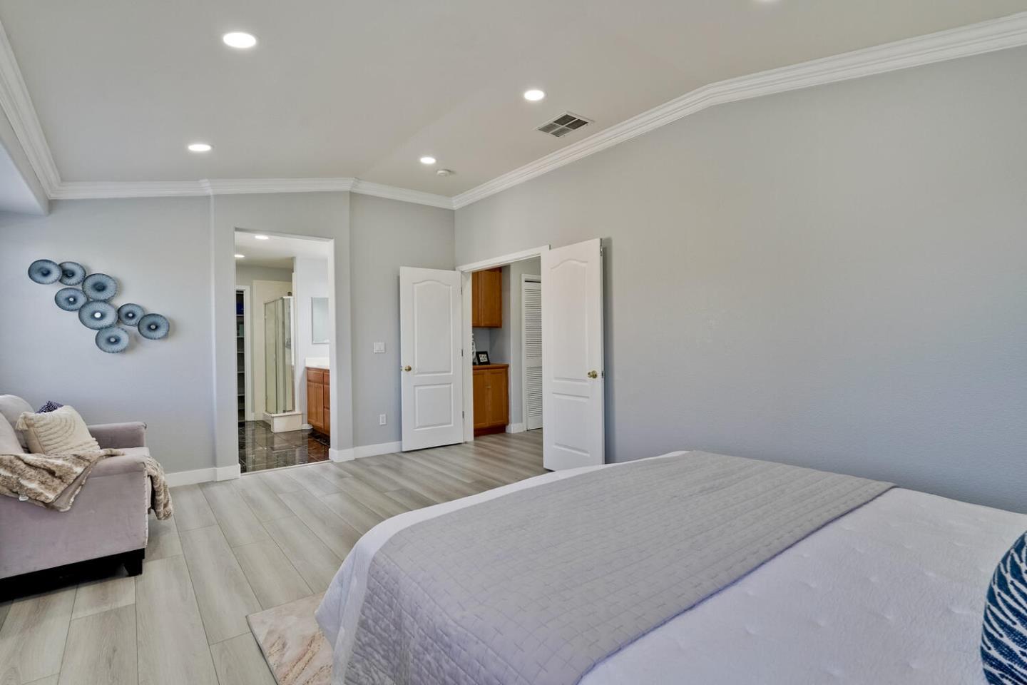 Detail Gallery Image 46 of 73 For 433 Umbarger Rd, San Jose,  CA 95111 - 4 Beds | 2/1 Baths