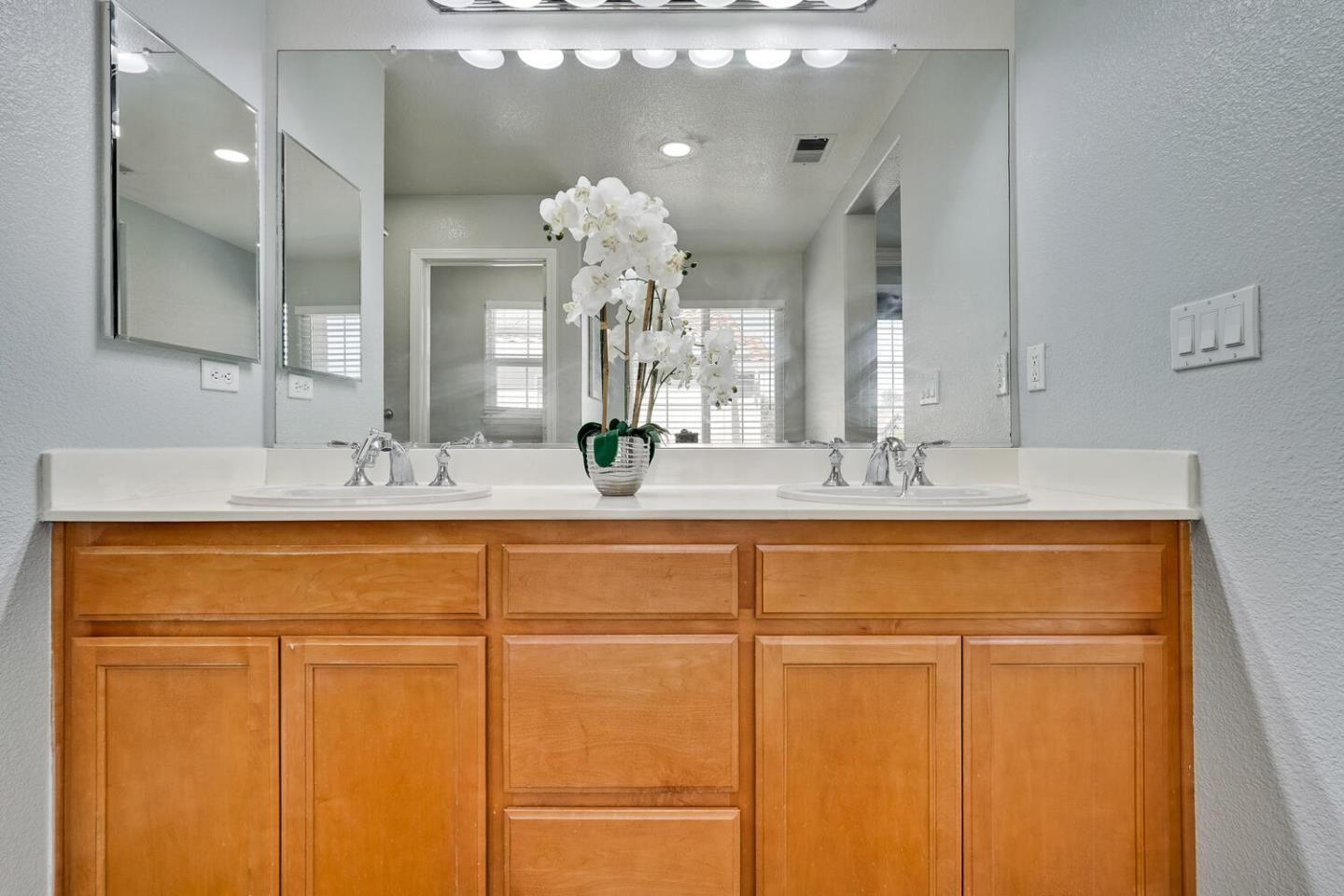 Detail Gallery Image 56 of 73 For 433 Umbarger Rd, San Jose,  CA 95111 - 4 Beds | 2/1 Baths