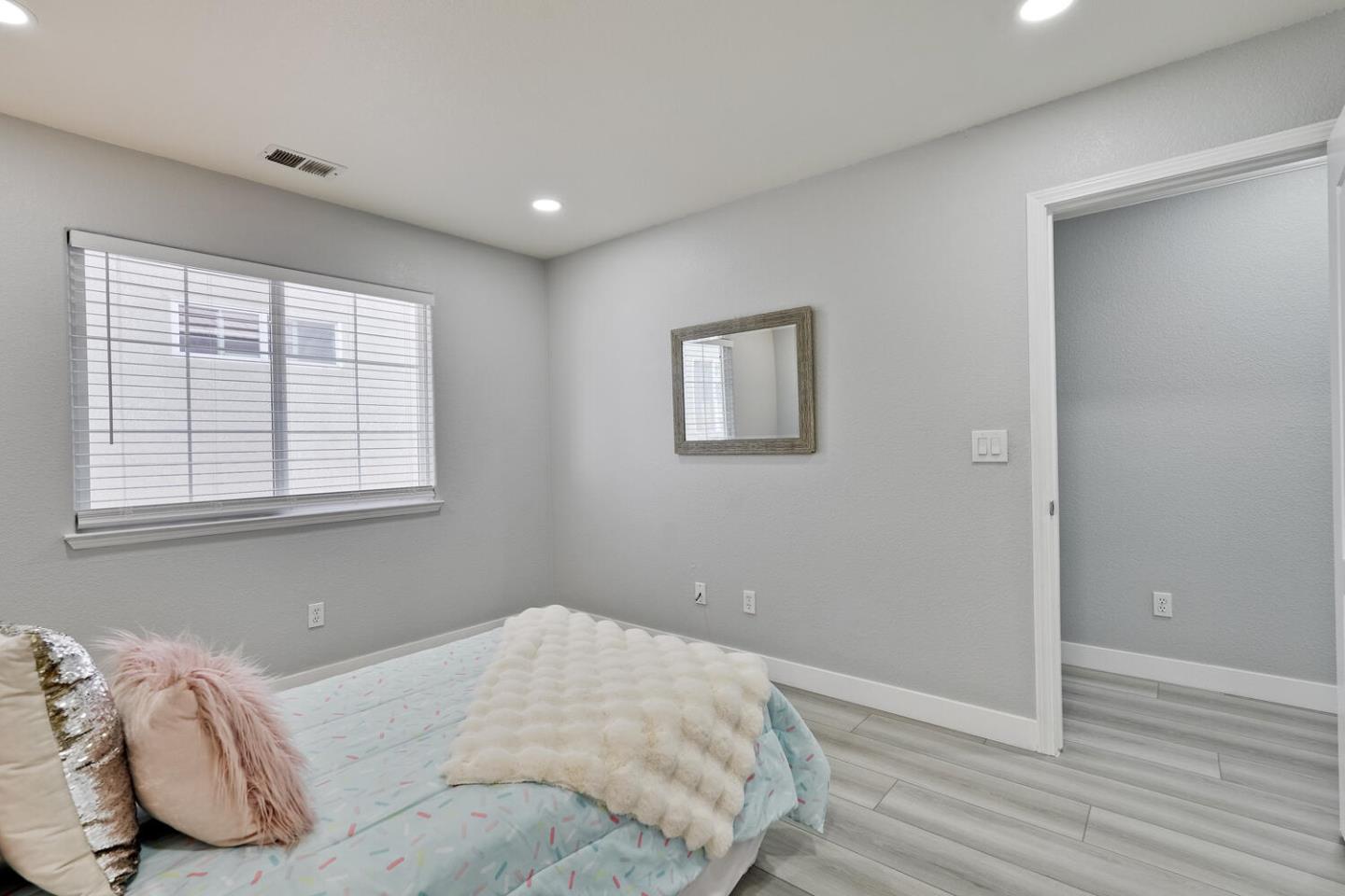 Detail Gallery Image 63 of 73 For 433 Umbarger Rd, San Jose,  CA 95111 - 4 Beds | 2/1 Baths