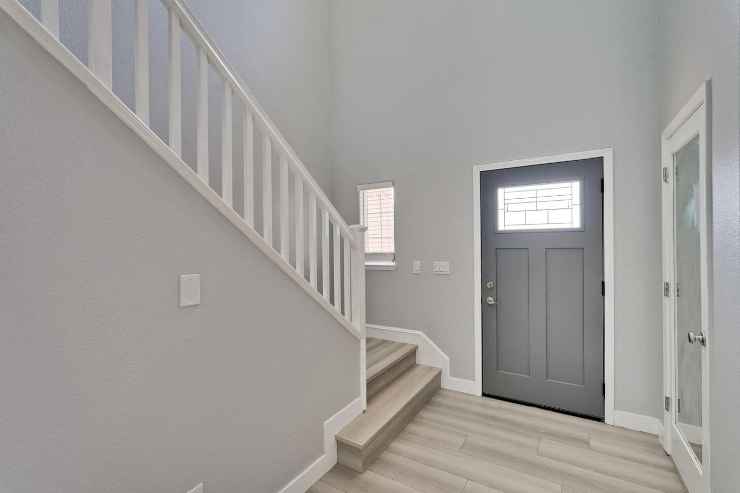 Detail Gallery Image 8 of 73 For 433 Umbarger Rd, San Jose,  CA 95111 - 4 Beds | 2/1 Baths