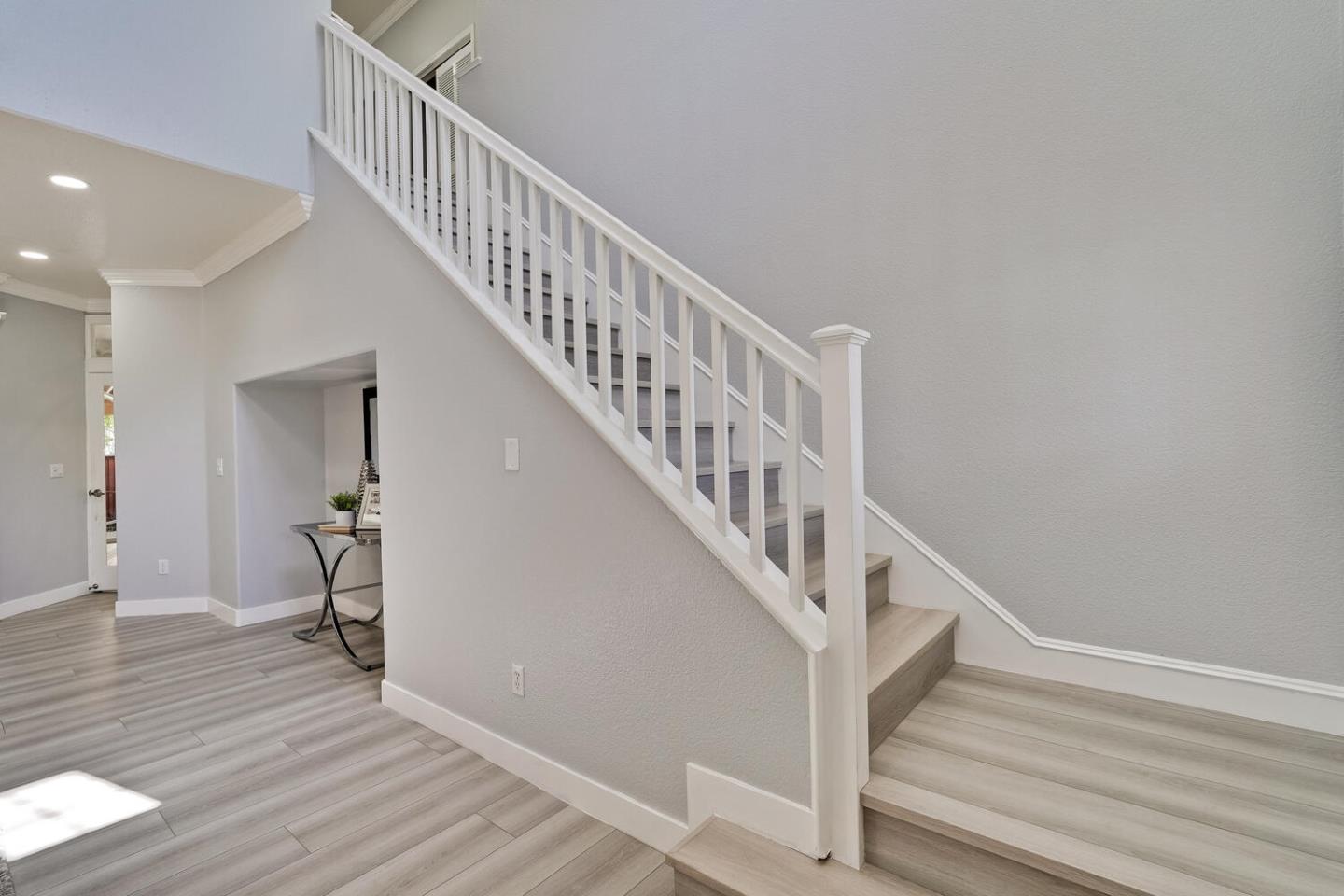 Detail Gallery Image 9 of 73 For 433 Umbarger Rd, San Jose,  CA 95111 - 4 Beds | 2/1 Baths
