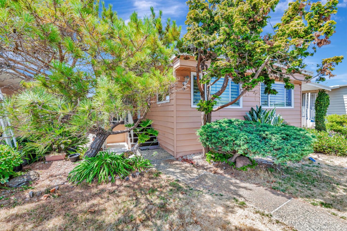 Detail Gallery Image 5 of 45 For 264 Santa Susana #0,  San Leandro,  CA 94579 - 2 Beds | 2 Baths