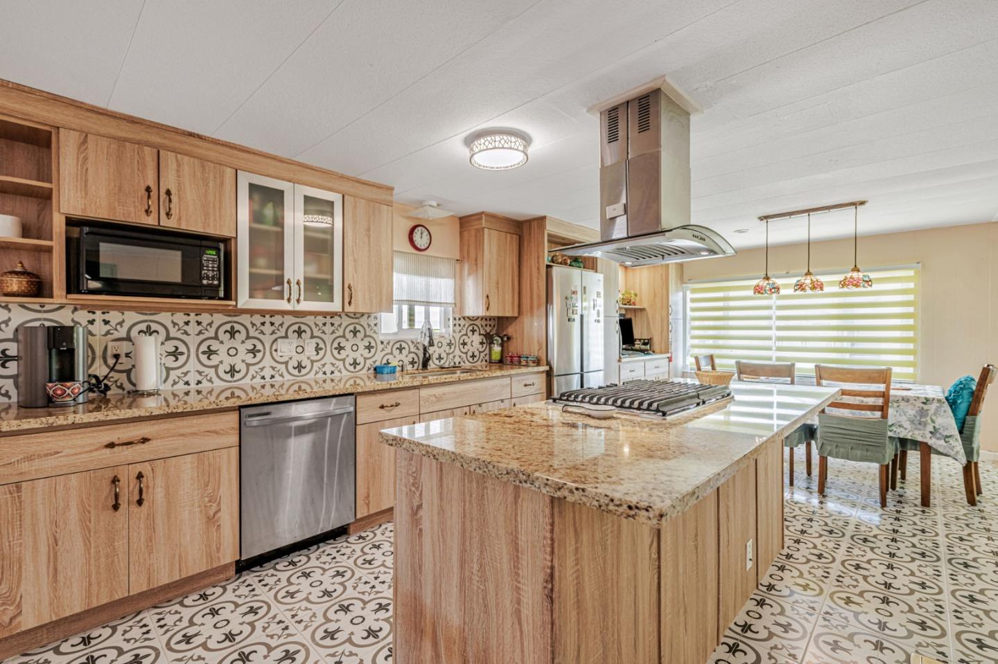 Detail Gallery Image 9 of 45 For 264 Santa Susana #0,  San Leandro,  CA 94579 - 2 Beds | 2 Baths