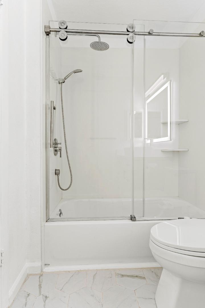 Detail Gallery Image 11 of 27 For 25192 Copa Del Oro Dr #104,  Hayward,  CA 94545 - 2 Beds | 2 Baths