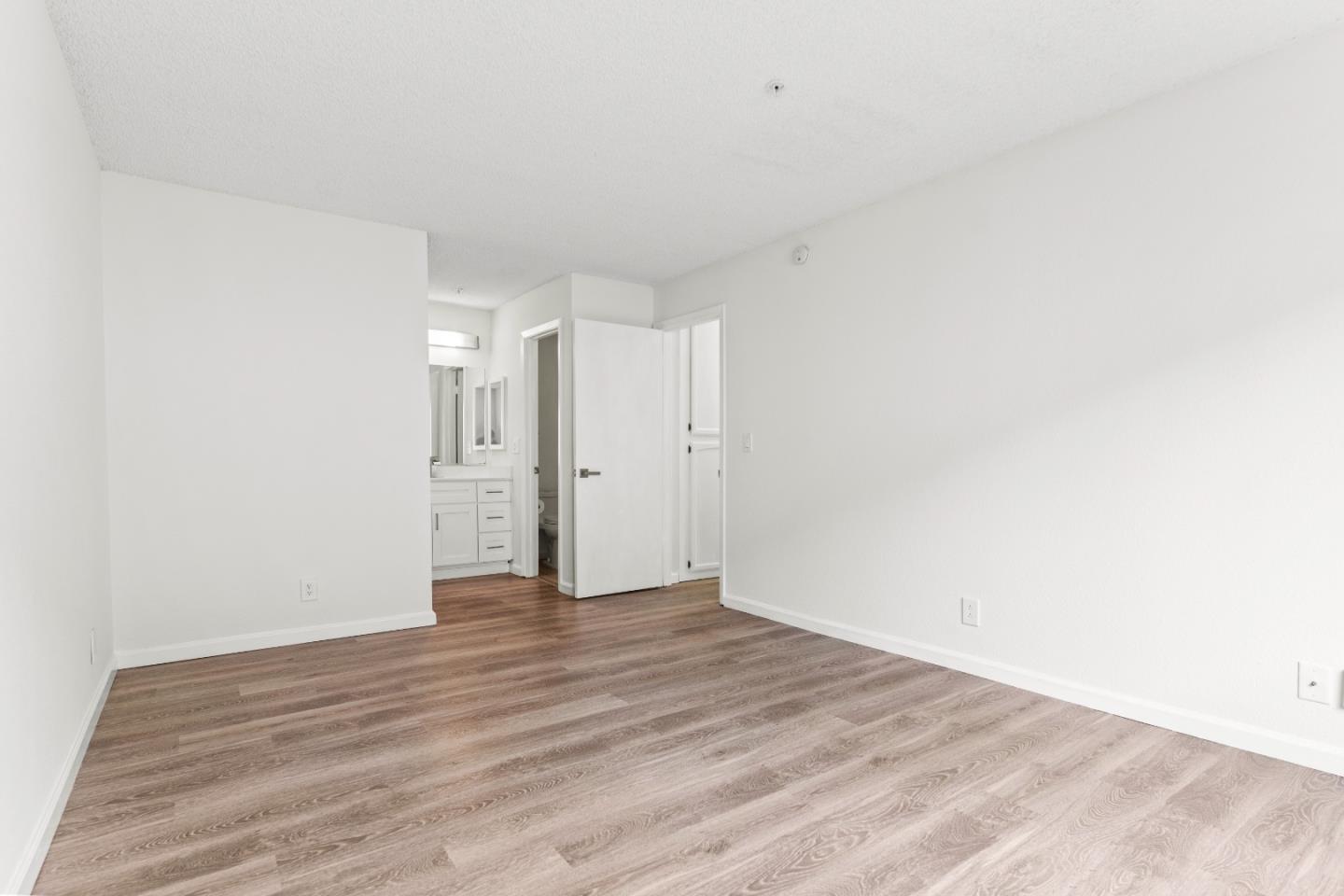 Detail Gallery Image 16 of 27 For 25192 Copa Del Oro Dr #104,  Hayward,  CA 94545 - 2 Beds | 2 Baths