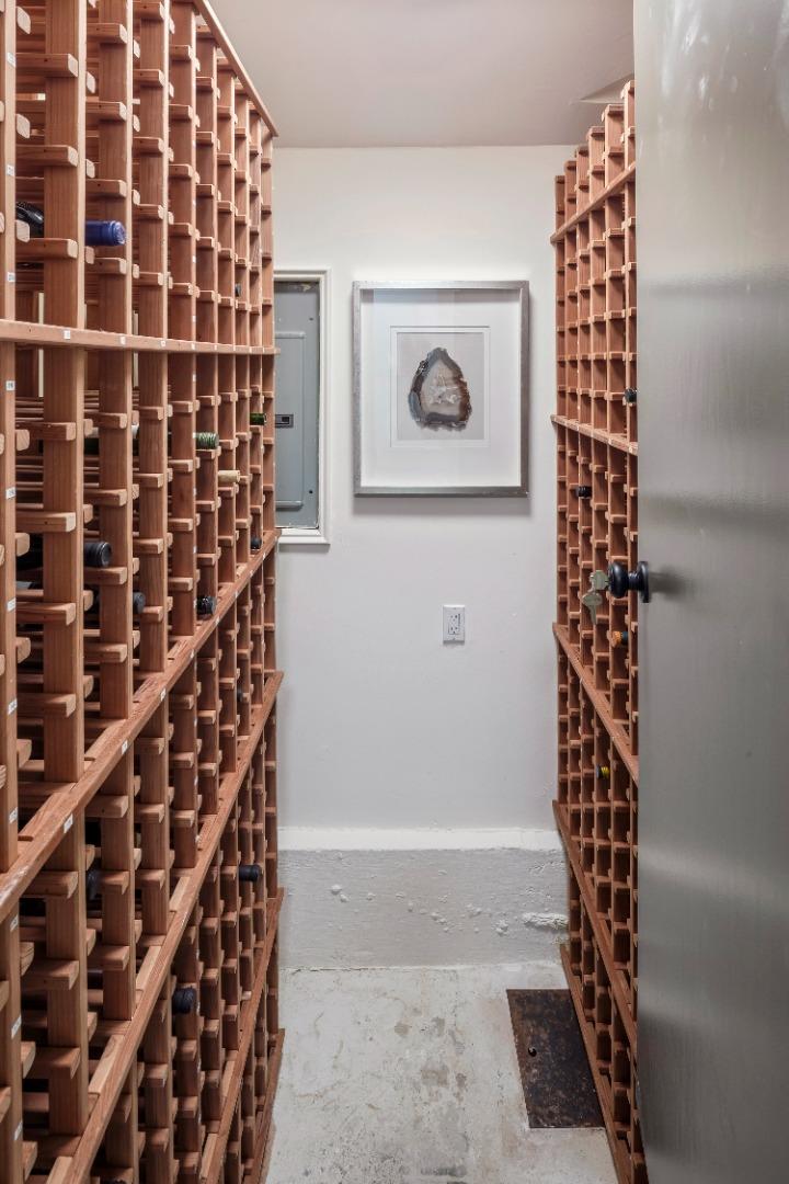 Detail Gallery Image 12 of 37 For 25620 Deerfield Dr, Los Altos Hills,  CA 94022 - 4 Beds | 3 Baths