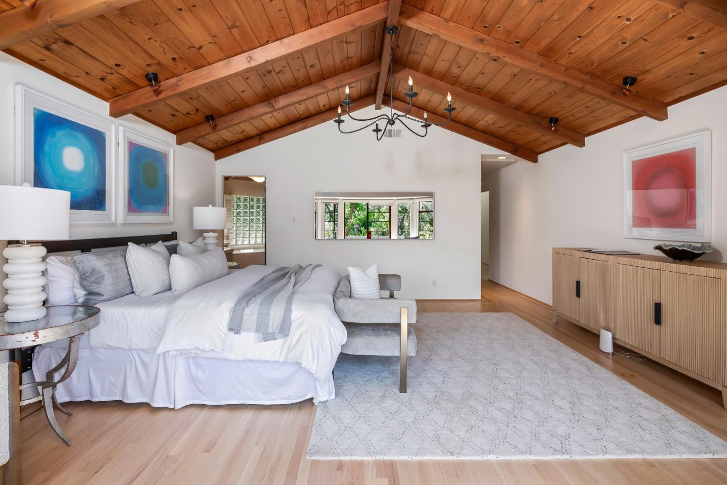 Detail Gallery Image 15 of 37 For 25620 Deerfield Dr, Los Altos Hills,  CA 94022 - 4 Beds | 3 Baths