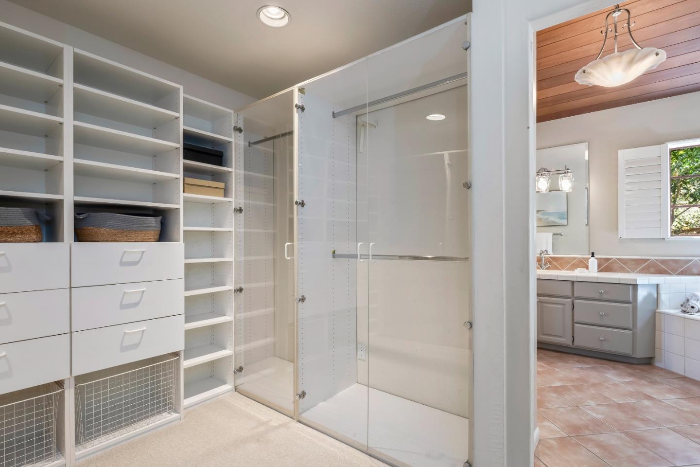 Detail Gallery Image 18 of 37 For 25620 Deerfield Dr, Los Altos Hills,  CA 94022 - 4 Beds | 3 Baths