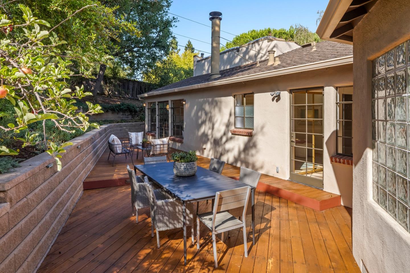 Detail Gallery Image 29 of 37 For 25620 Deerfield Dr, Los Altos Hills,  CA 94022 - 4 Beds | 3 Baths