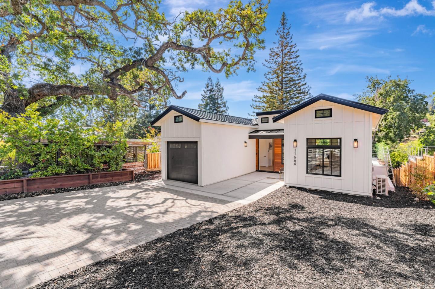 Detail Gallery Image 2 of 36 For 11664 Winding Way, Los Altos,  CA 94024 - 5 Beds | 5 Baths