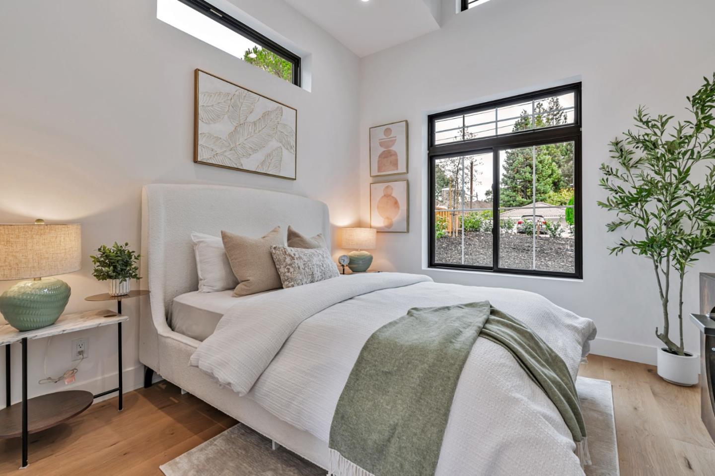 Detail Gallery Image 22 of 36 For 11664 Winding Way, Los Altos,  CA 94024 - 5 Beds | 5 Baths