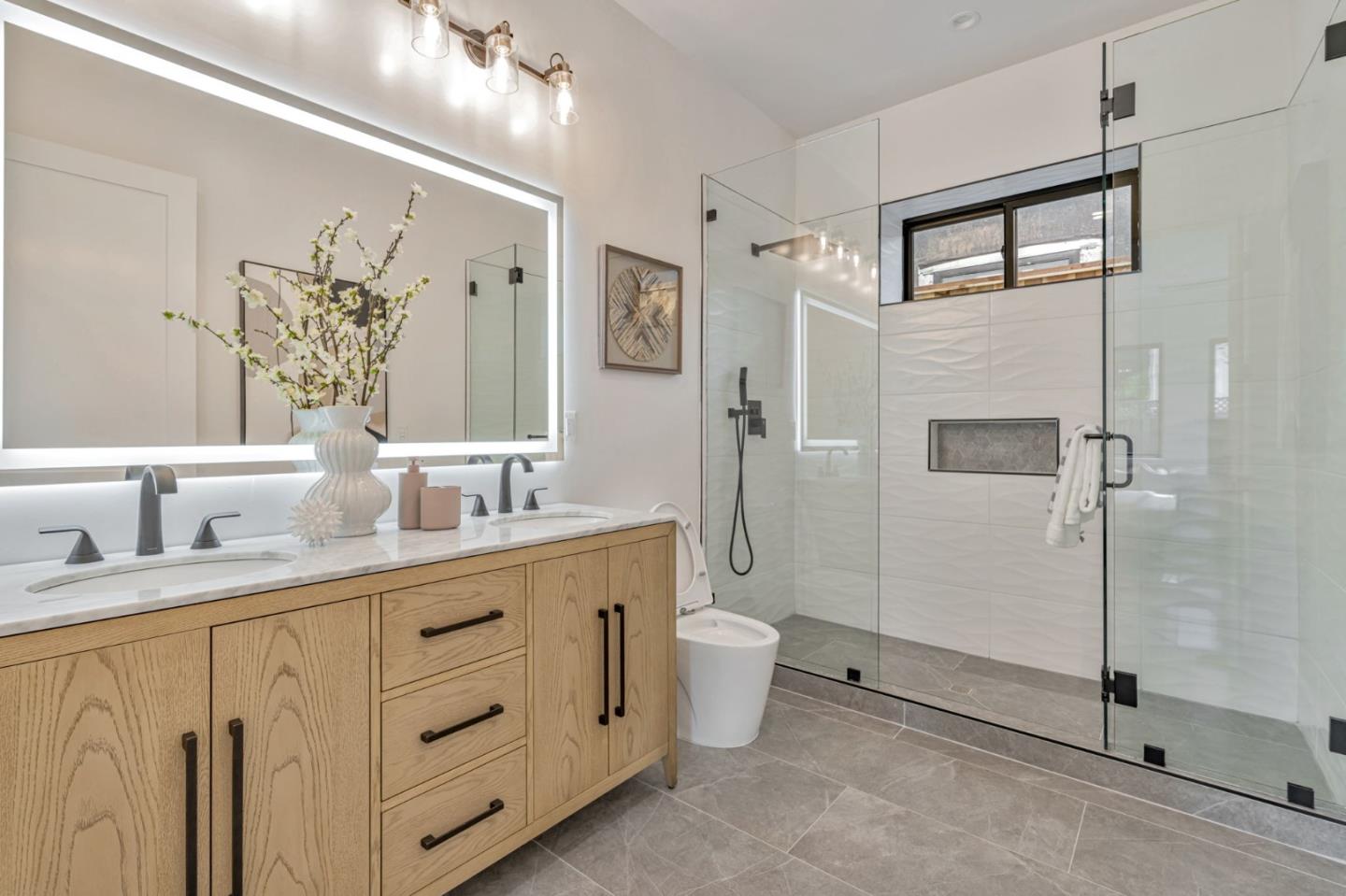 Detail Gallery Image 27 of 36 For 11664 Winding Way, Los Altos,  CA 94024 - 5 Beds | 5 Baths