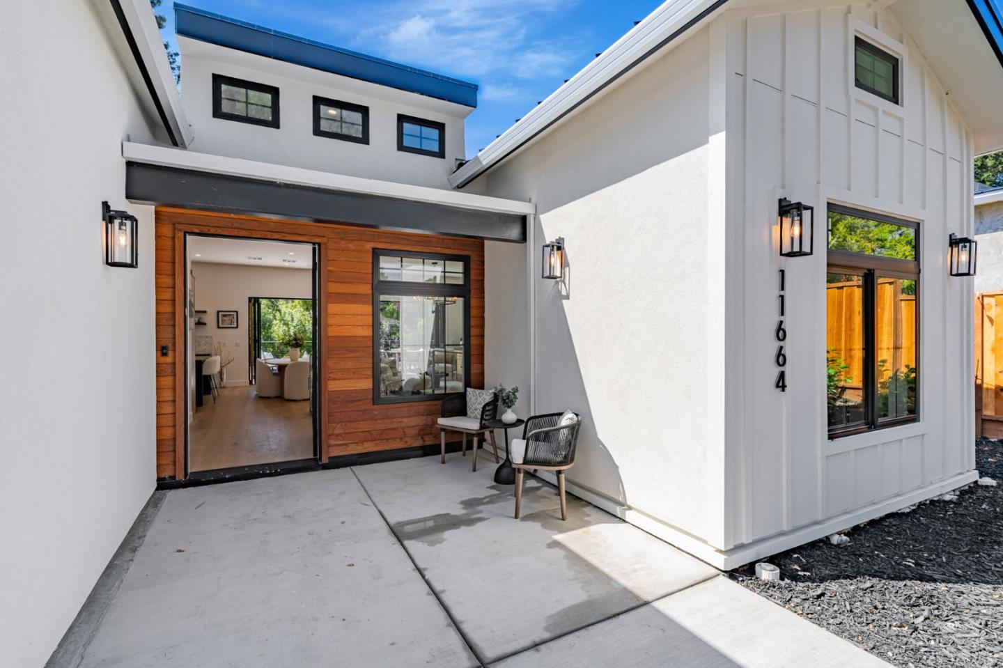 Detail Gallery Image 3 of 36 For 11664 Winding Way, Los Altos,  CA 94024 - 5 Beds | 5 Baths